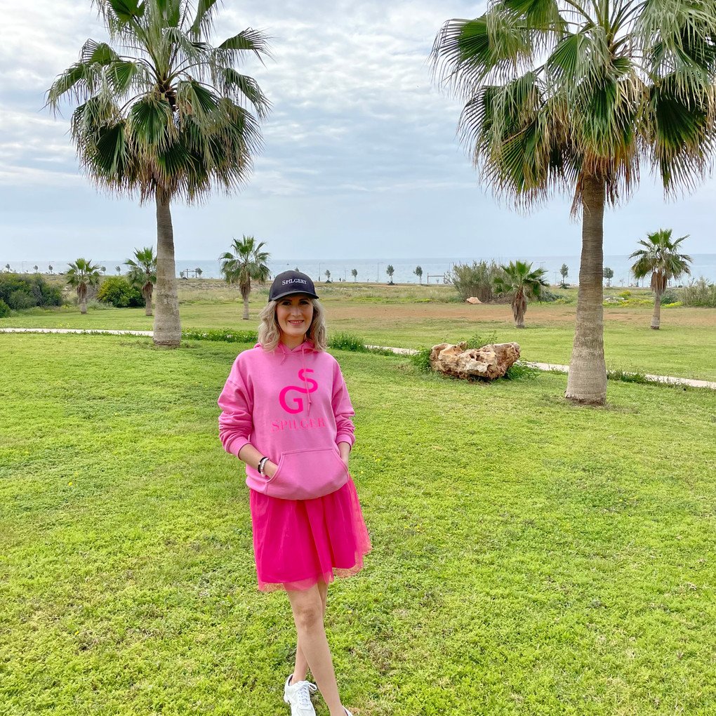 93d189_7a39424ab1f34e4f85fb704018d00cbe~mv2