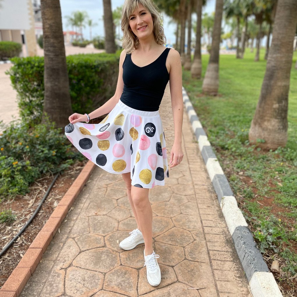 93d189_f72e679f6c6e4a27a260b01e028ef264~mv2